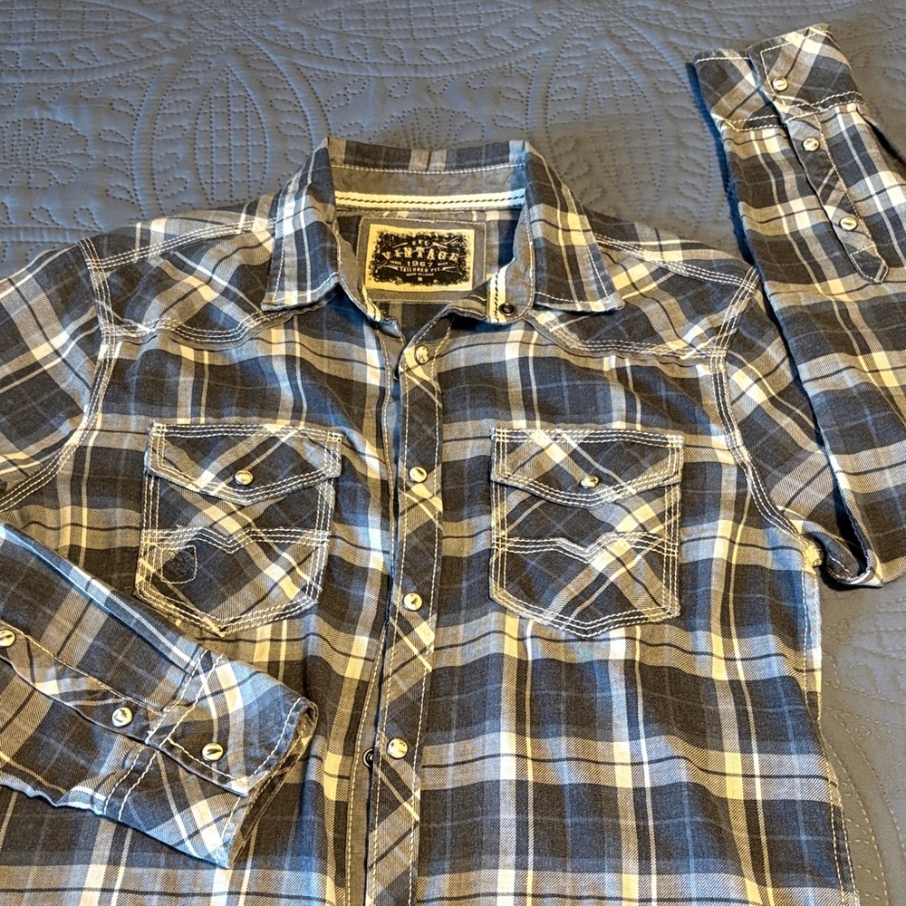 BKE Vintage Tailored Fit Mens Pearl Snap Shirt